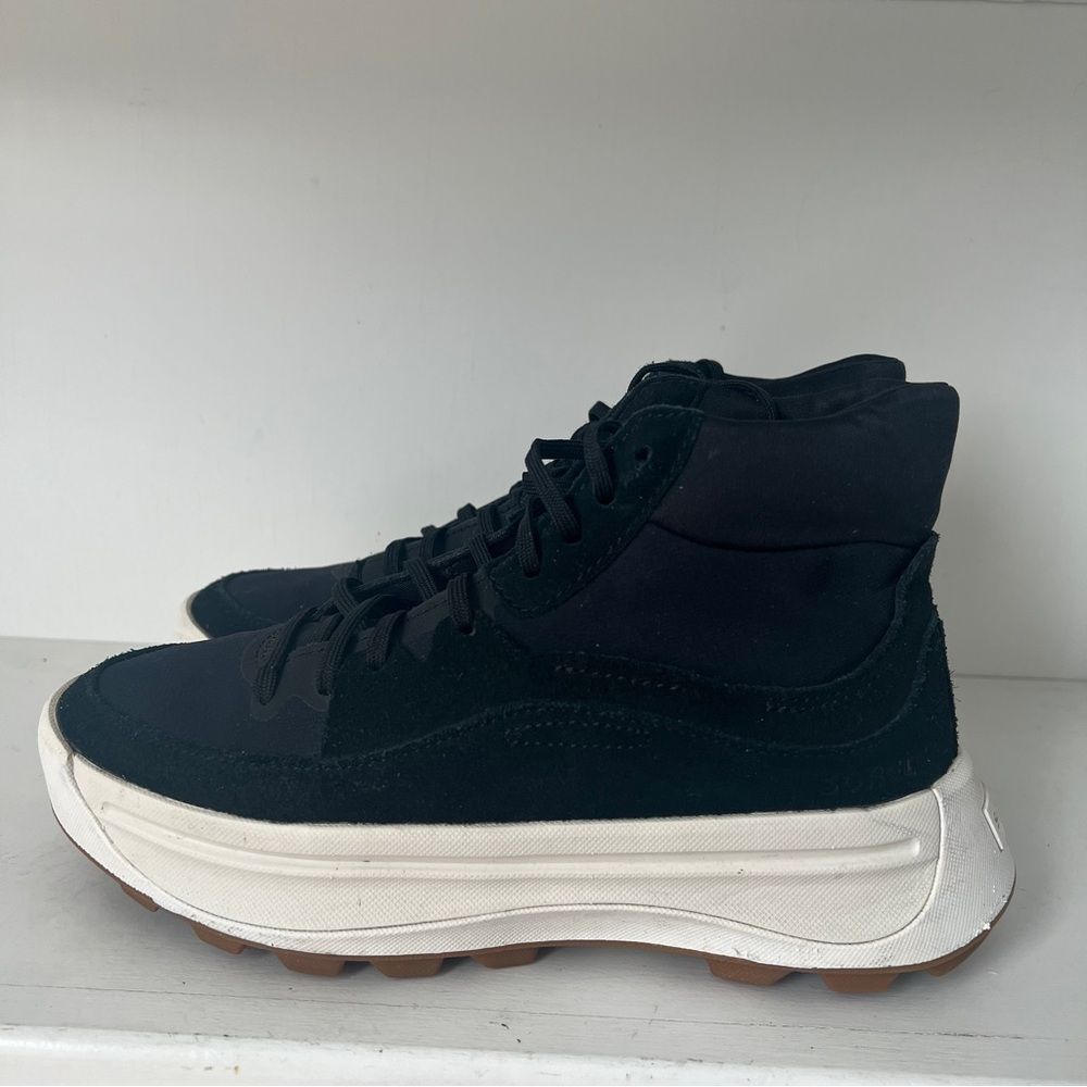 Sorel Women's ONA 503 Lace Up Mid Sneaker Shoe - Jet Black  Size 7.5